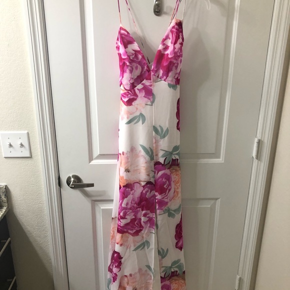 Long formal floral gown - Picture 7 of 8